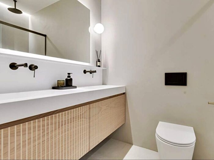 Appartamento trilocale in affitto in Paolo Sarpi, Milano