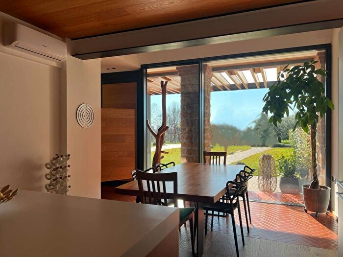 Casa con 6 locali in affitto in Via Boscaglie, Marostica