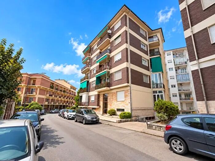 Appartamento trilocale in vendita in Via Duca degli Abruzzi, Asti