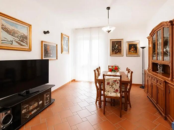 Appartamento quadrilocale in vendita in Via Carlo Meyer, Livorno