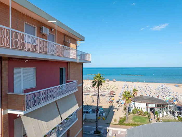 Appartamento quadrilocale in vendita in Lungomare Trieste, Roseto Degli Abruzzi