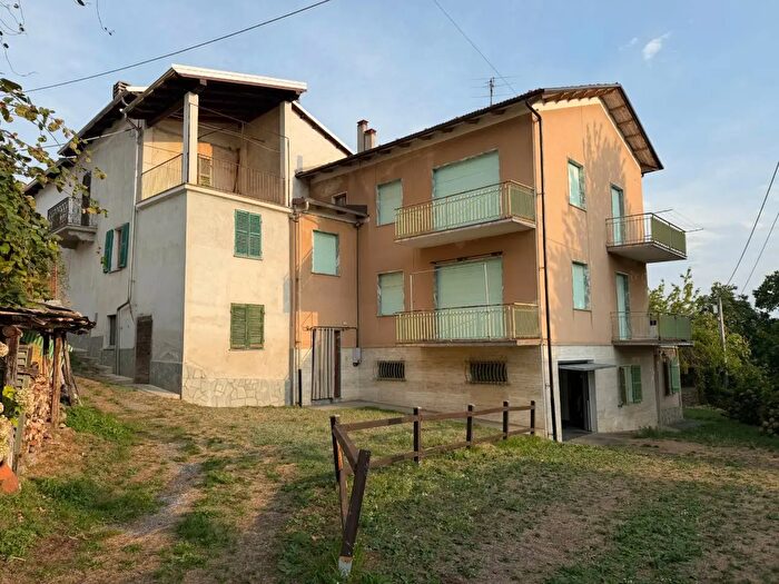 Appartamento con 14 locali in vendita in Via delle Ortensie, Montaldo Di Mondovi'
