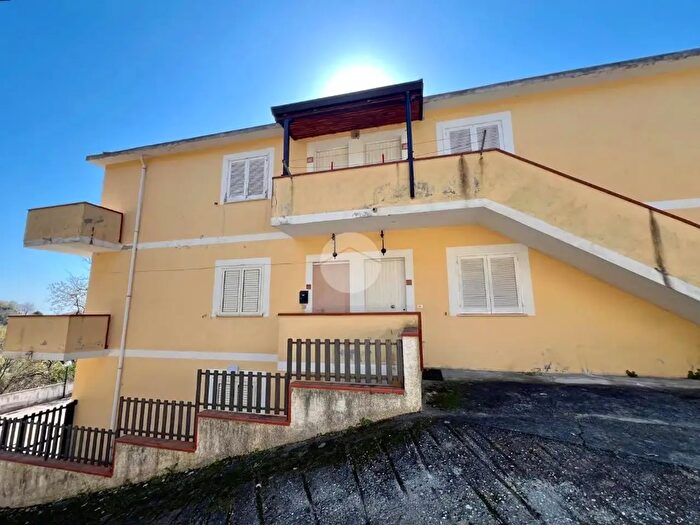 Appartamento trilocale in vendita in Via Sparvasile, Bonifati