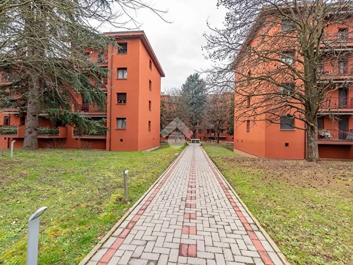 Appartamento trilocale in affitto in Via Campo Gallo, Arese