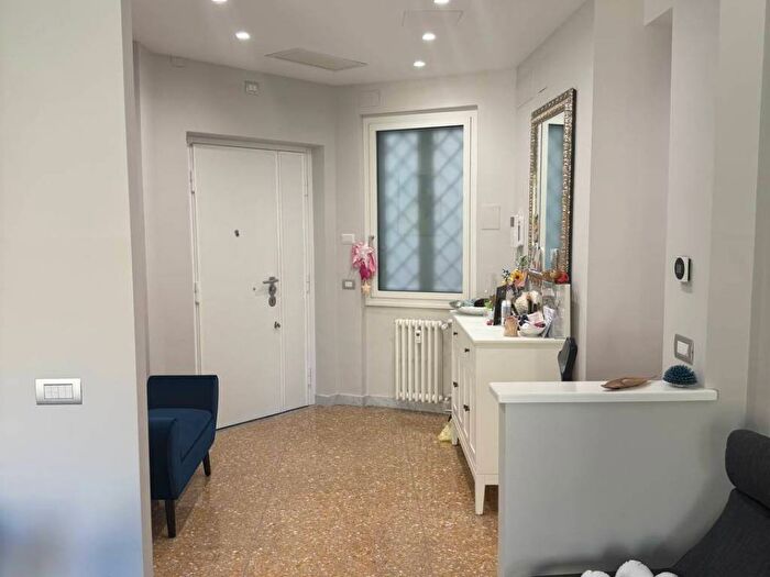 Appartamento quadrilocale in affitto in Via Bartolomeo Borghesi, Bologna, Roma