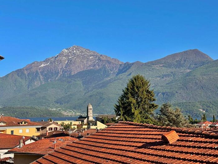 Appartamento bilocale in affitto in Via Dante Alighieri, Gravedona, Gravedona ed Uniti