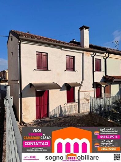 Casa quadrilocale in vendita in Via Roma, Badia Polesine