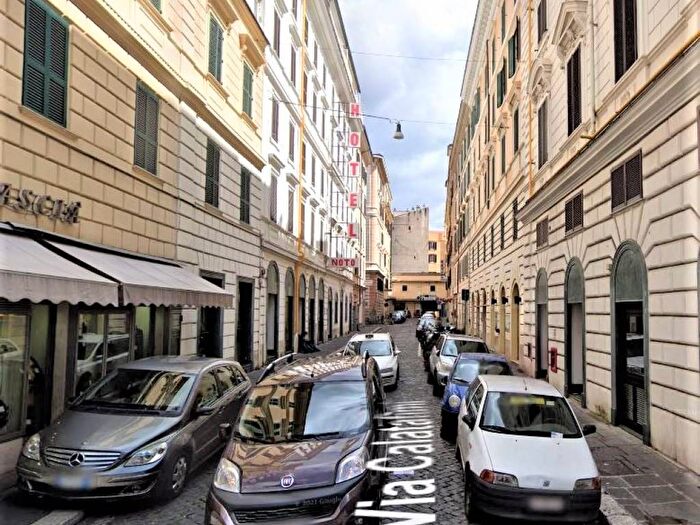 Casa bilocale in affitto in Via Calatafimi, Repubblica, Roma
