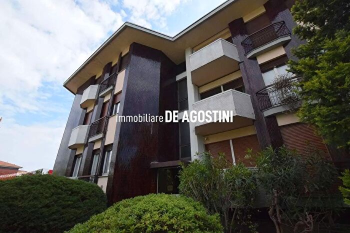 Appartamento bilocale in vendita in Viale Baracca Arona Novara, Arona