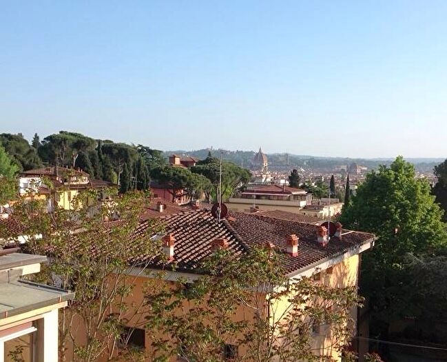 Appartamento con 6 locali in affitto in Bolognese, Firenze
