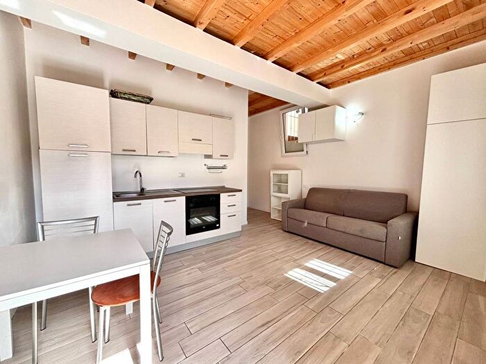 Appartamento monolocale in affitto in Via Porta Ronca, Centro, Rho