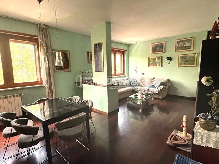 Appartamento con 6 locali in vendita in Via Giorgio La Pira, Collegno