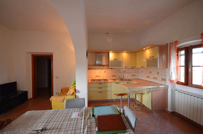 Appartamento quadrilocale in vendita in Piazza Vittorio Veneto San Casciano in Val di Pesa, San Casciano In Val Di Pesa