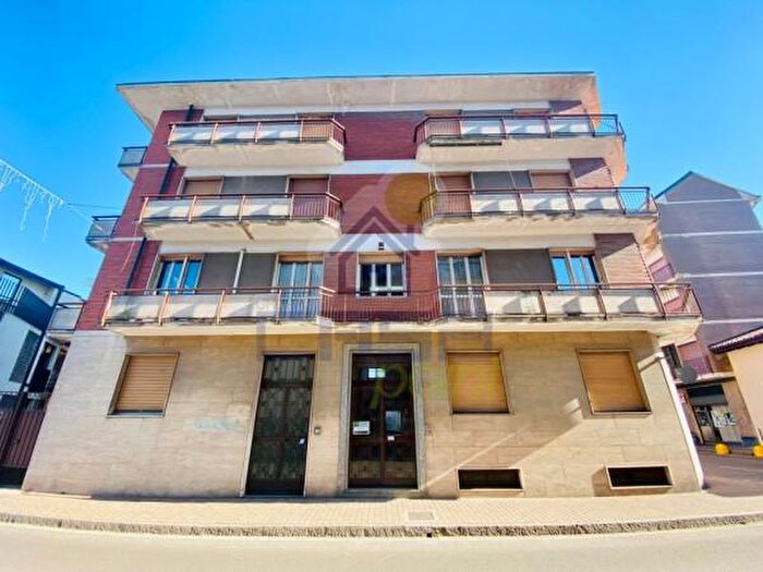 Appartamento con 6 locali in vendita in Via Mazzini Santa, SantAngelo Lodigiano