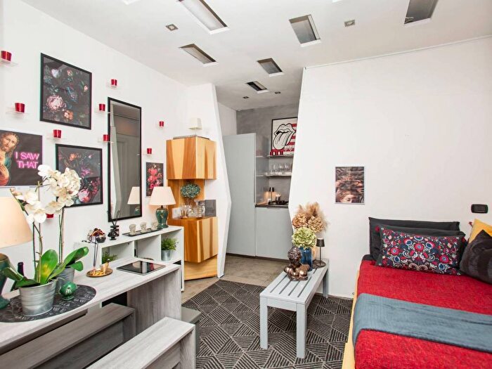 Appartamento monolocale in affitto in Via Lecco, Porta Venezia, Milano