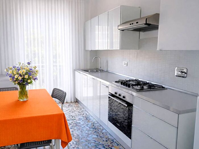 Appartamento trilocale in affitto in Via Antonio Gandusio, San Donato, Bologna
