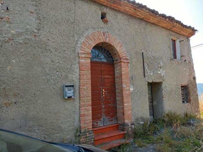 Casa con 6 locali in vendita in Poggio Torriana