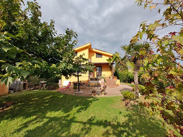 Casa quadrilocale in vendita in Fauglia