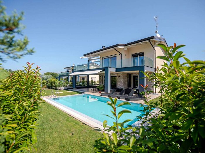 Casa con 5 locali in vendita in Strada del Tonol, Centro, Lazise