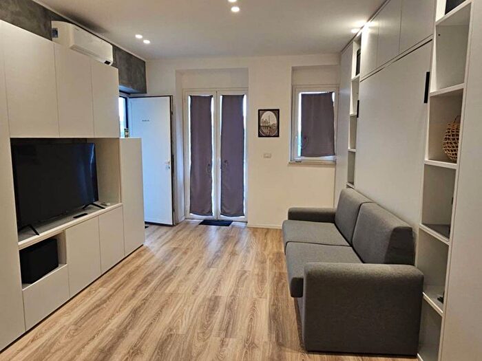 Appartamento monolocale in affitto in Via Aurelio Saffi, Rapisardi, Catania