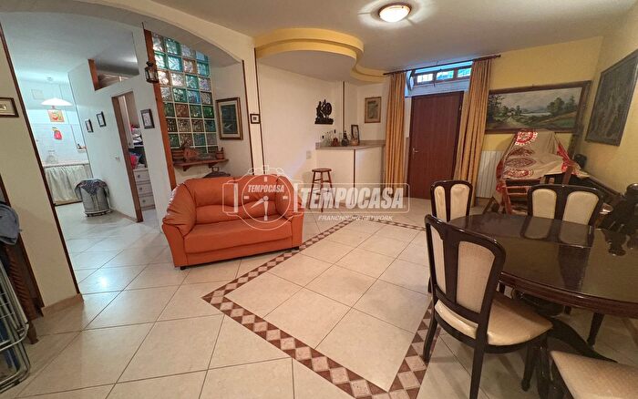 Casa trilocale in vendita in Vico II Guglielmo Oberdan, Bari