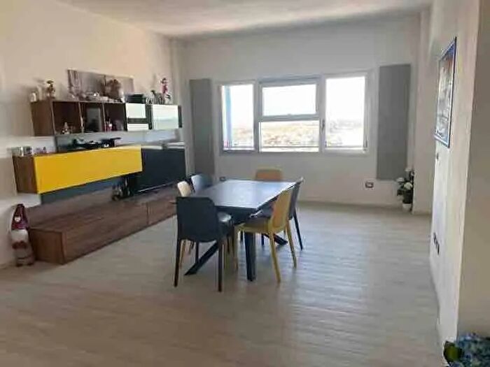 Appartamento quadrilocale in vendita in Piazza Andrea Costa, Cesenatico