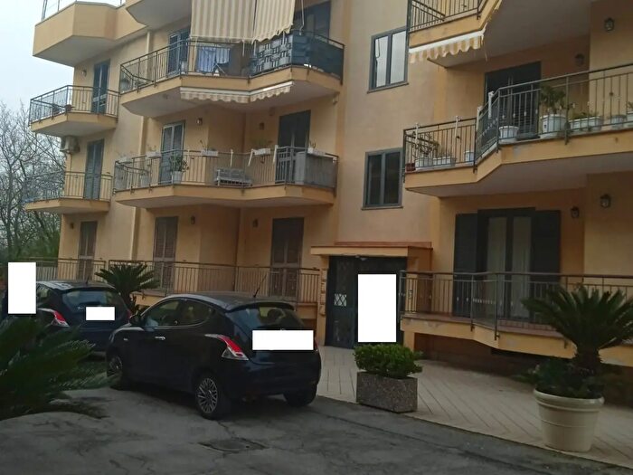 Appartamento con 5 locali in vendita in Palma Campania