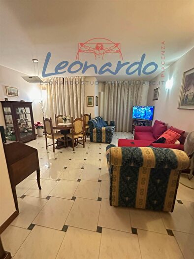 Appartamento trilocale in vendita in Piacenza