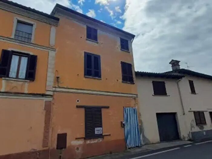 Casa quadrilocale in vendita in Via Trieste, Zerbo