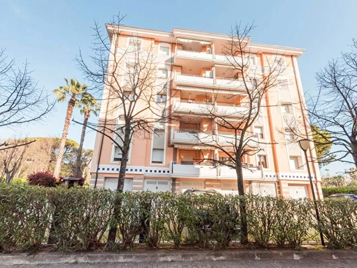 Appartamento trilocale in vendita in Via Spagna, Montesilvano