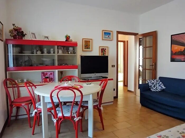 Appartamento trilocale in vendita in Viareggio
