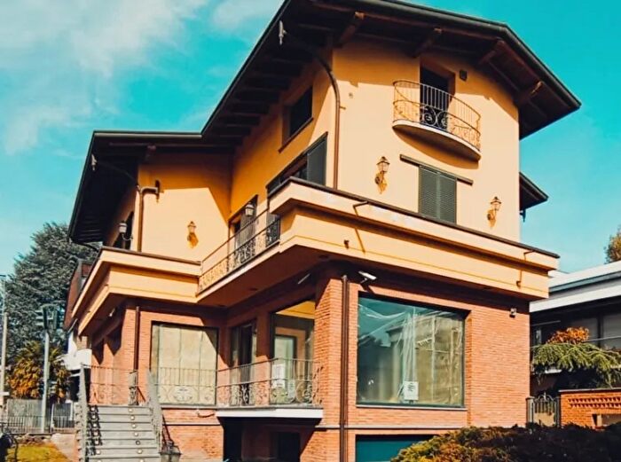 Appartamento bilocale in vendita in Viale Repubblica Cabiate Como Lombardia Italia, Cabiate