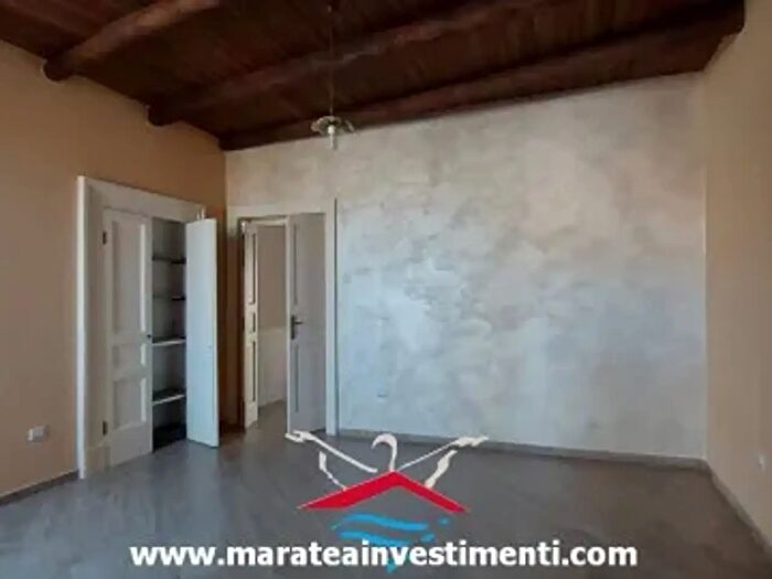 Casa con 6 locali in vendita in Corso Umberto I, Trecchina