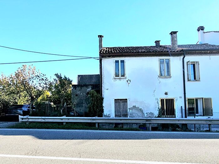 Casa trilocale in vendita in Via Motta, Monselice