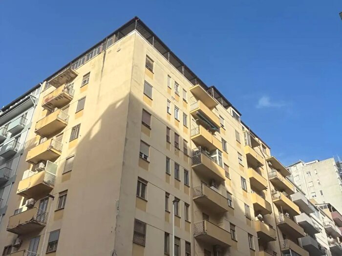 Appartamento con 5 locali in vendita in Cagliari