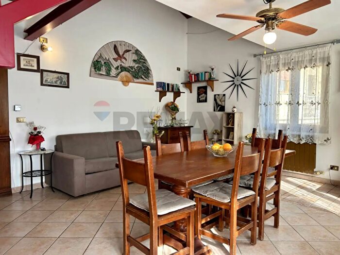 Case in Vendita e in Affitto - 3