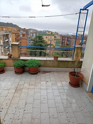 Appartamento con 5 locali in vendita in Piazza Giovanni XXIII, Caltanissetta