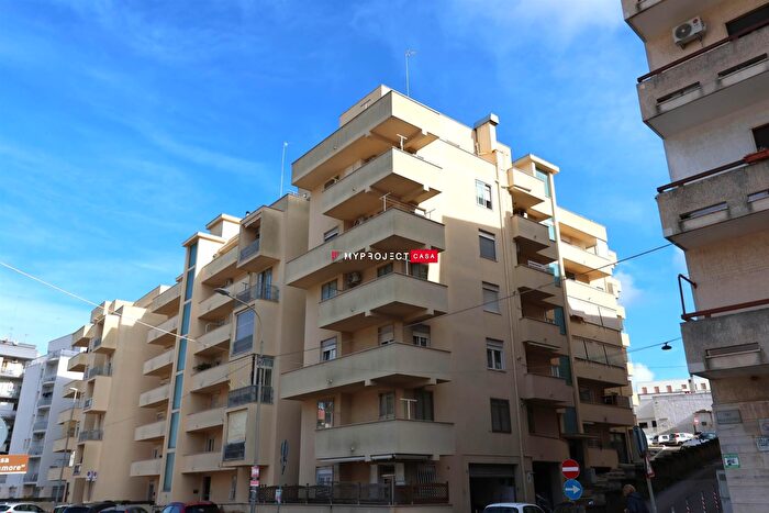 Appartamento quadrilocale in vendita in I Traversa di Via Alberobello, Martina Franca