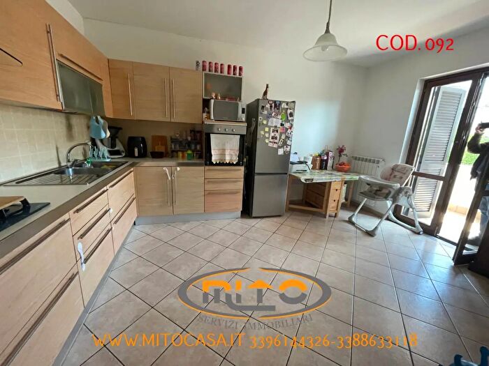 Appartamento con 8 locali in vendita in Via Scafa, Telese