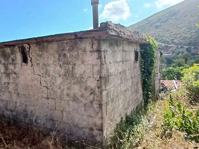 Casa con 5 locali in vendita in Via Santa Maria La Noce, Formia