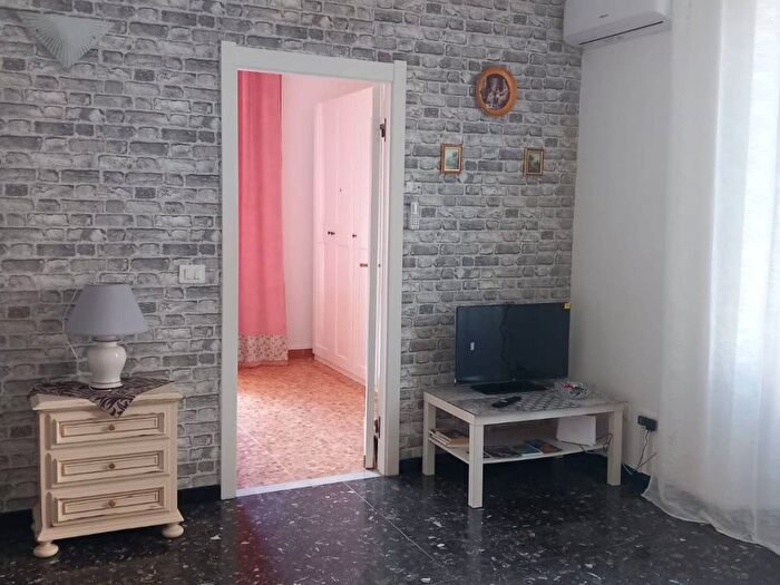 Appartamento trilocale in affitto in Via Aldo Gastaldi, Stadio, Chiavari