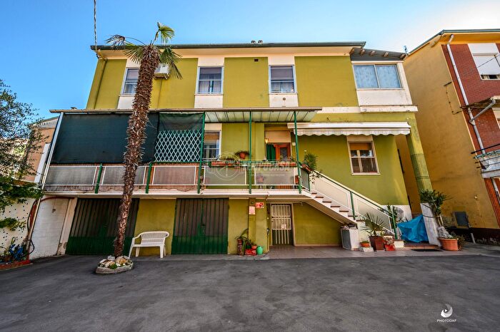 Appartamento con 7 locali in vendita in Via Filanda Nuova, Faenza