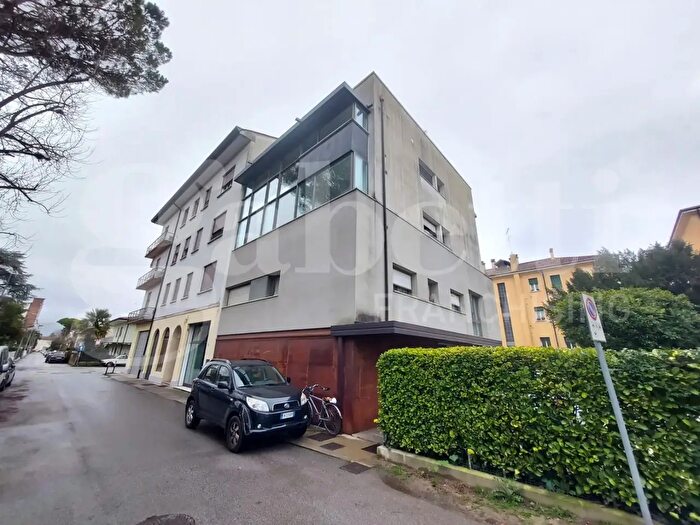 Appartamento con 5 locali in vendita in Viale Vittorio Veneto, Treviso