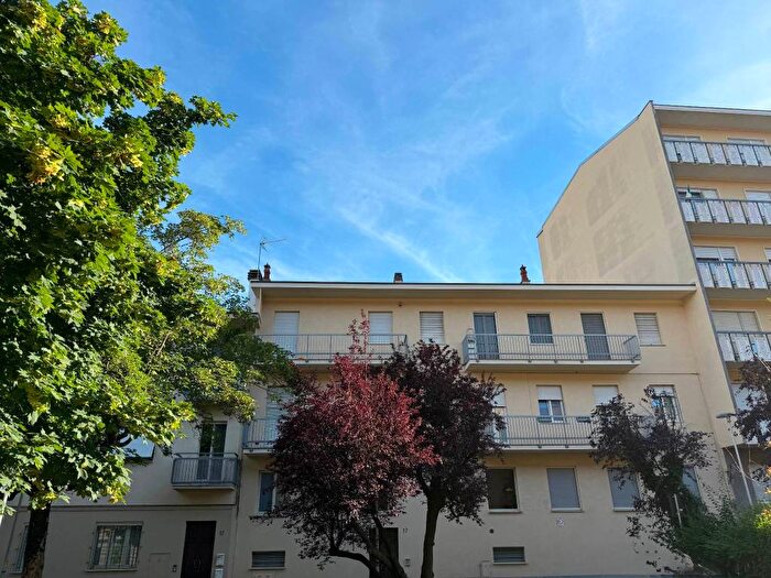 Appartamento bilocale in affitto in Piazza Silvio Pellico, Centro Storico, Chieri
