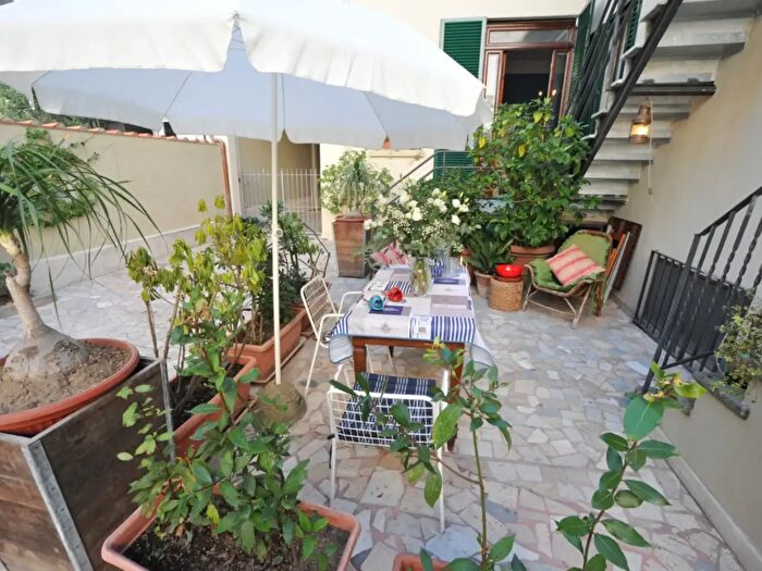 Appartamento trilocale in affitto in a Cristoforo Colombo, Viareggio