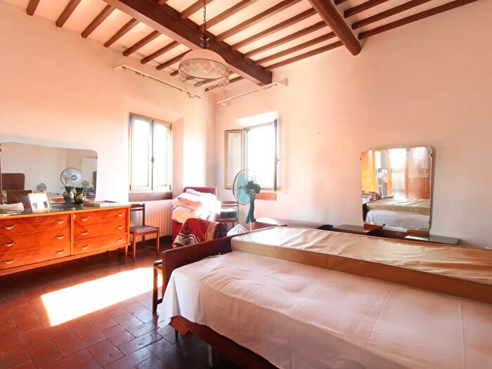 Appartamento quadrilocale in vendita in Via Giovanbattista Bellini, Capraia E Limite