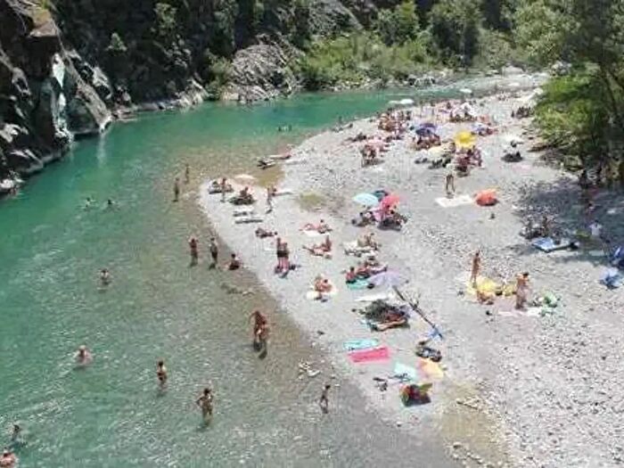 Appartamento con 5 locali in vendita in Ottone