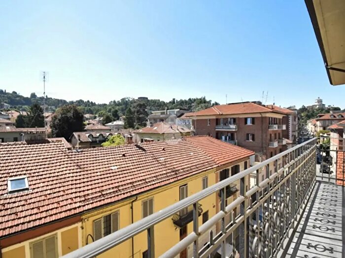 Appartamento con 5 locali in vendita in Via Martiri della Libertà, Torino