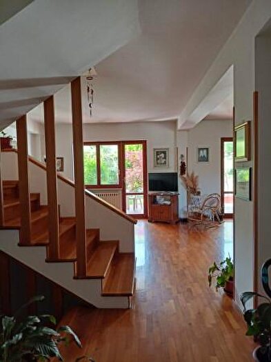 Casa con 6 locali in vendita in Via del Giardino, Alatri