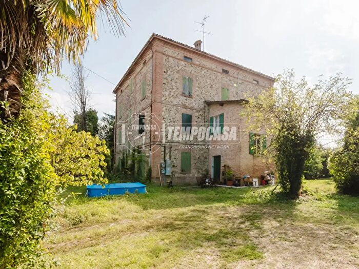 Appartamento con 10 locali in vendita in Via l Vecchiati a, Savignano Sul Panaro